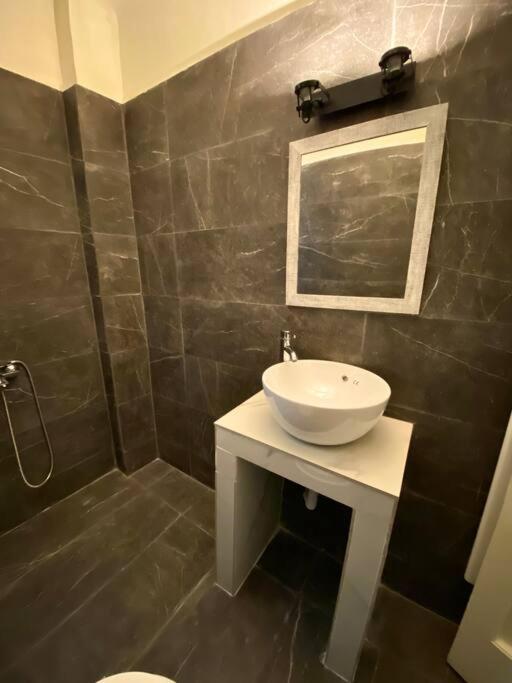 אתונה Amazon Spacious 3Bedroom Premium Neighbourhood מראה חיצוני תמונה
