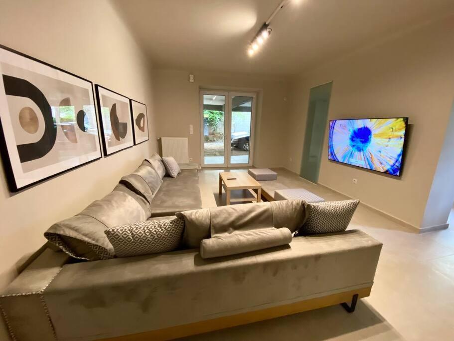 אתונה Amazon Spacious 3Bedroom Premium Neighbourhood מראה חיצוני תמונה